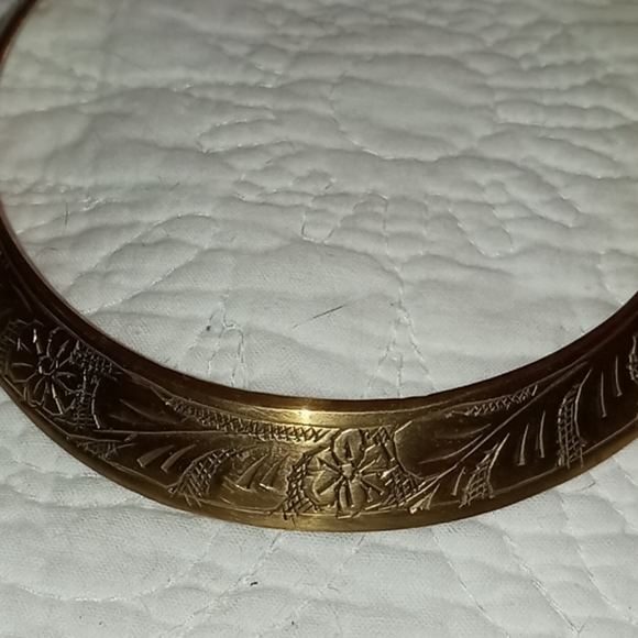 ✨Solid Brass Embossed Choker - Picture 2 of 6
